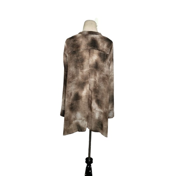 Casting brown silk animal print long sleeves buttoned tunic blouse size M - Picture 2 of 10